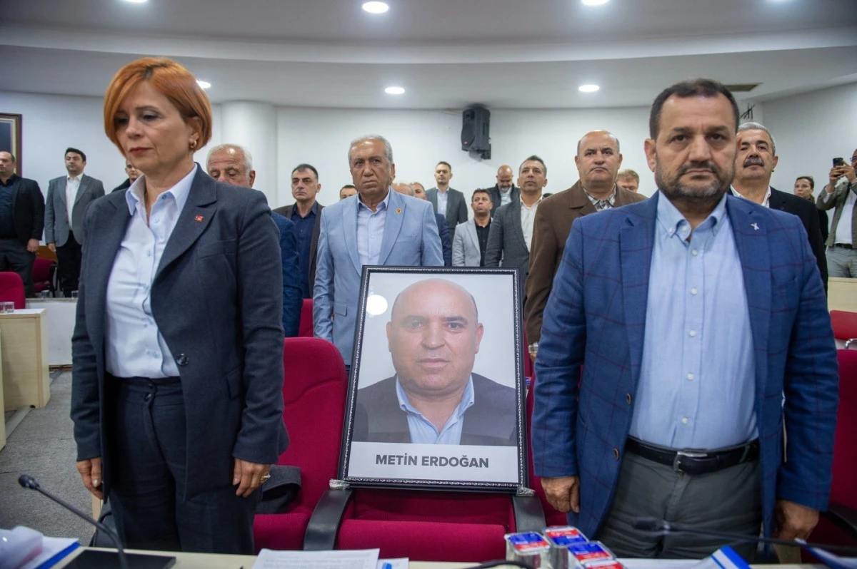 Seyhan Meclisi, Erdoğan&rsquo;ı unutmadı