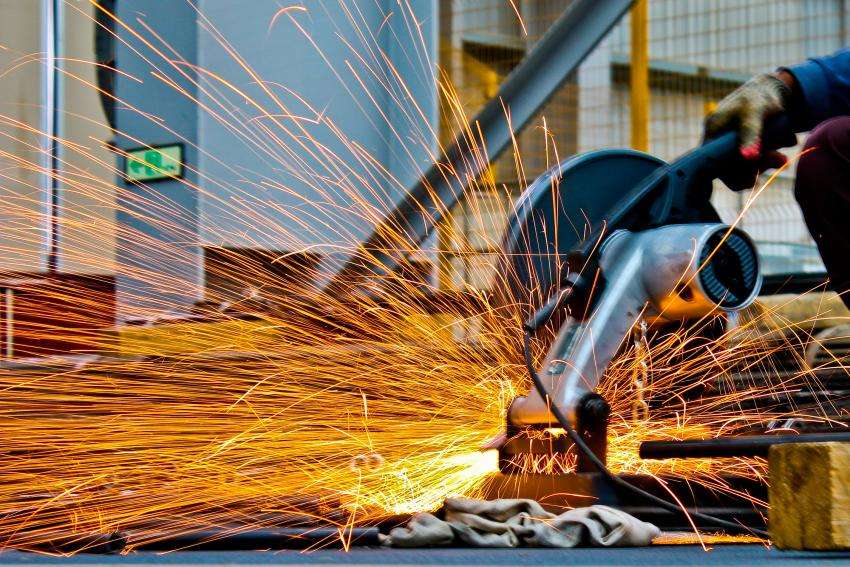METAL ÜRETİM ENDÜSTRİLERİNDE EN RİSKLİ 4 FAKTÖR