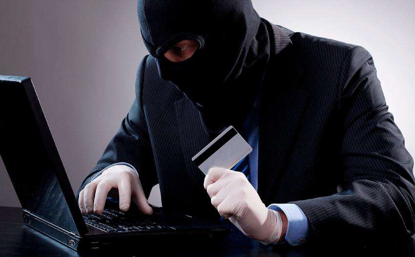 SİBER DOLANDICILARIN KREDİ KARTI BİLGİLERİNİ  ÇALMALARININ 6 YOLU