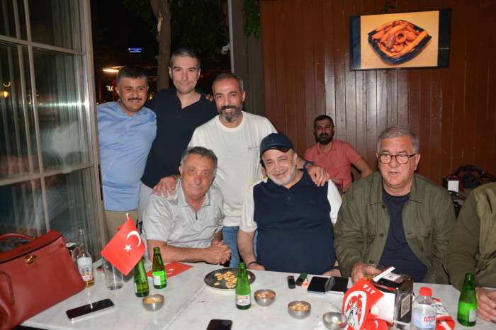19 MAYIS COŞKUSUNU ŞİNASİ LOUNGE'DE YAŞADILAR