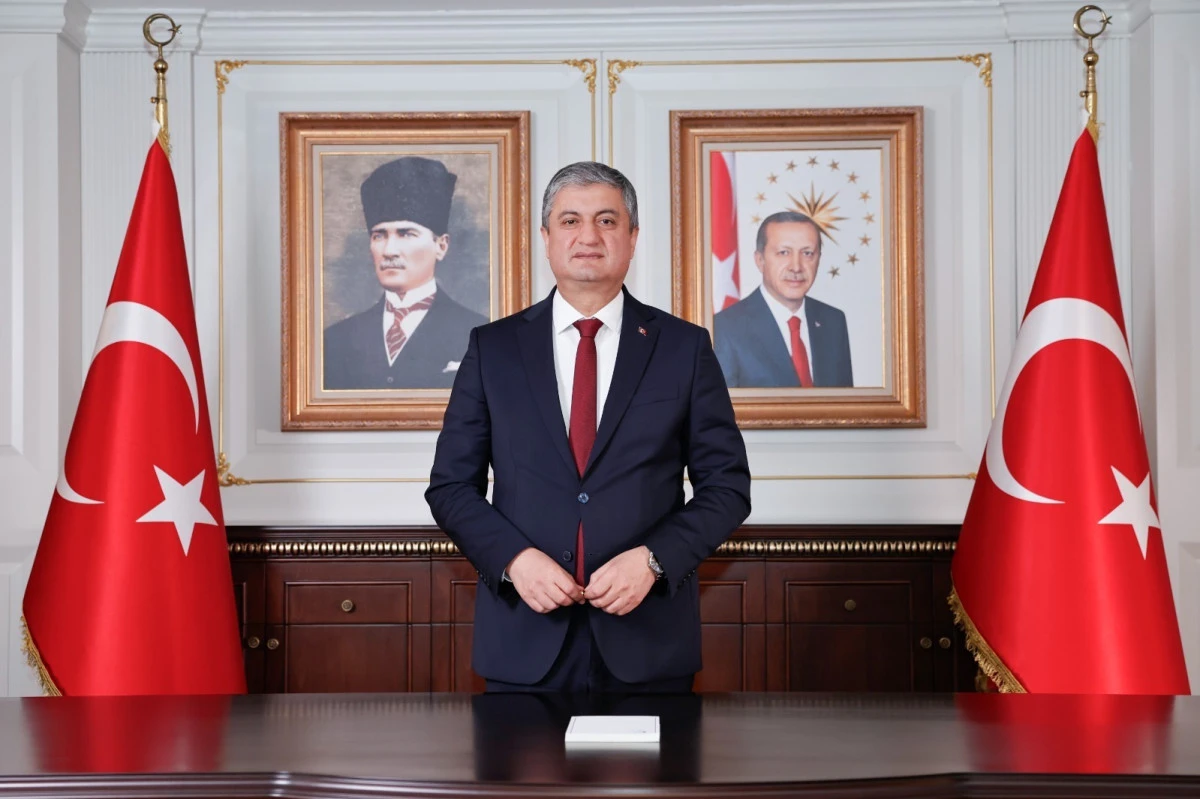 &ldquo;19 Mayıs, millet olma şuurunun sembol&uuml;d&uuml;r&rdquo;