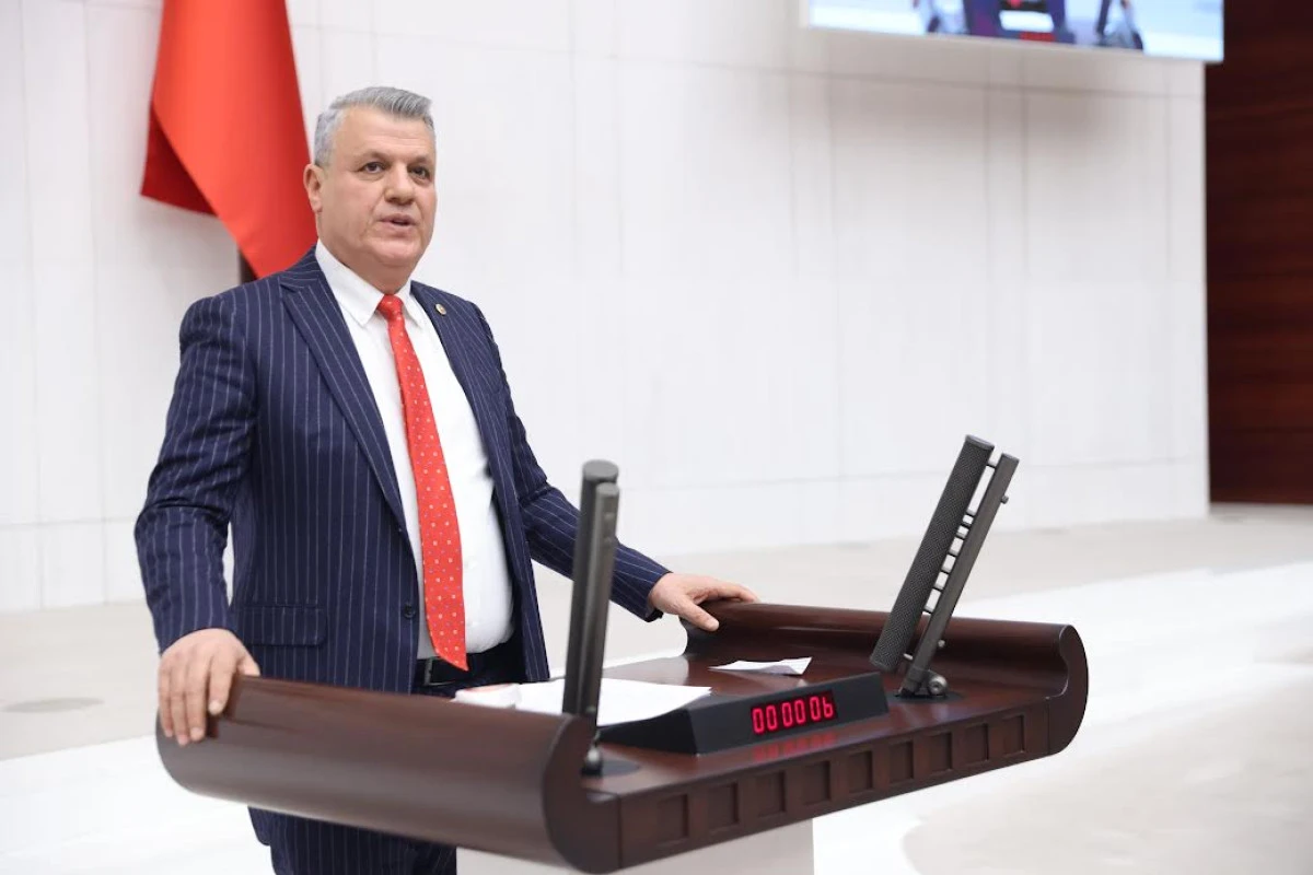 &ldquo;Asgari &uuml;cret ve emekli  aylıklarını revize edin&rdquo;