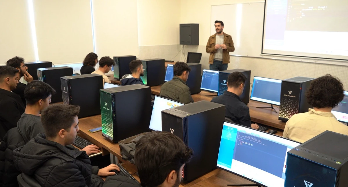 AT&Uuml; yapay zek&acirc; &ccedil;alışmalarında ilk 10&rsquo;da yer aldı