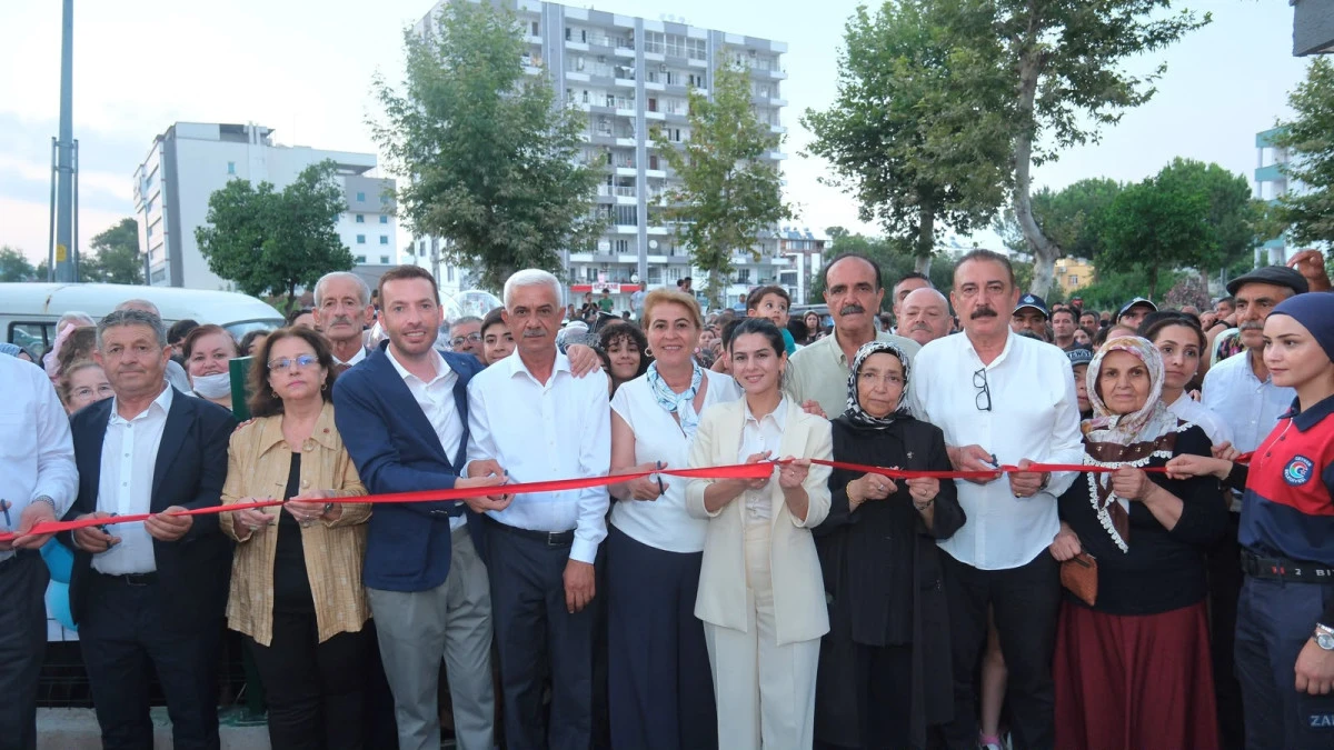 Ceyhan'da karne sevinci  park a&ccedil;ılışıyla ta&ccedil;landı
