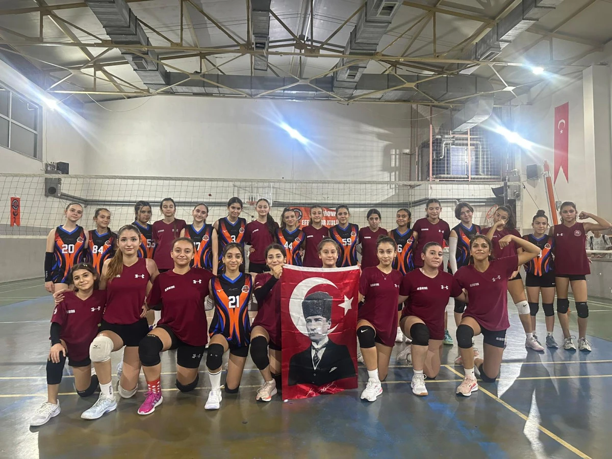 ÇUKUROVA EFES SPOR KULÜBÜ  CUMHURİYET BAYRAMINI KUTLUDI