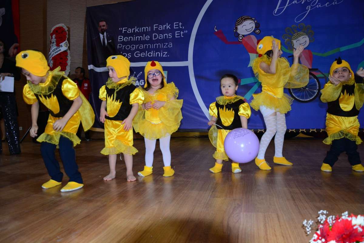 DANSIN GÜCÜ ENGELLERİ AŞTI 