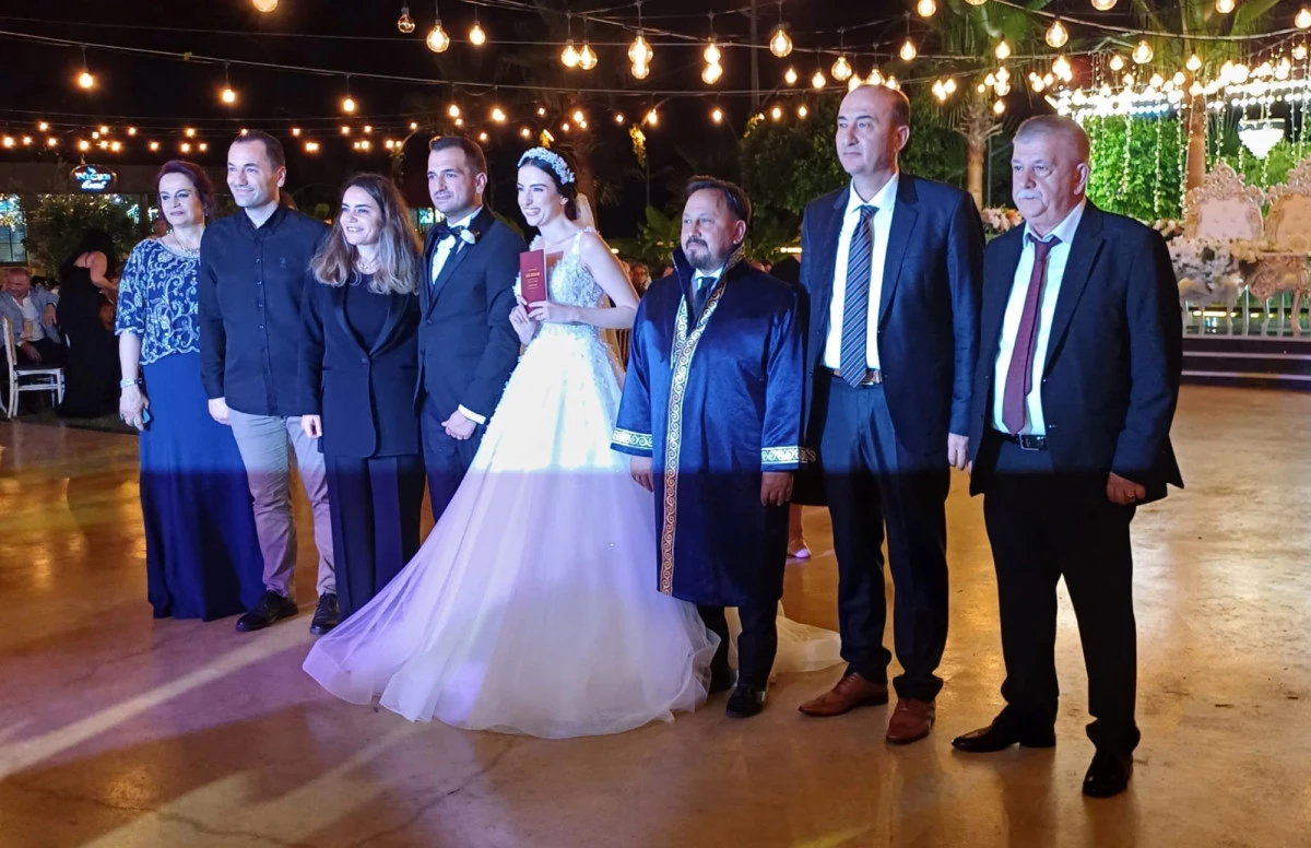 DİLDADE& KAAN ÇİFTİNE GÖRKEMLİ DÜĞÜN