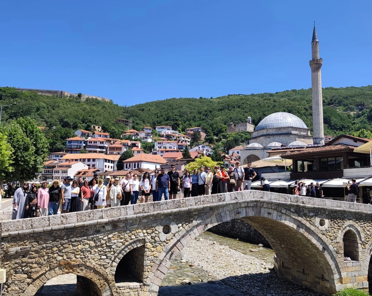 Eğitim-Bir-Sen Adana&rsquo;dan  &uuml;yelerine Balkan turu