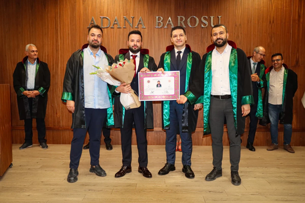 Genç avukatlar cüppelerini giydi