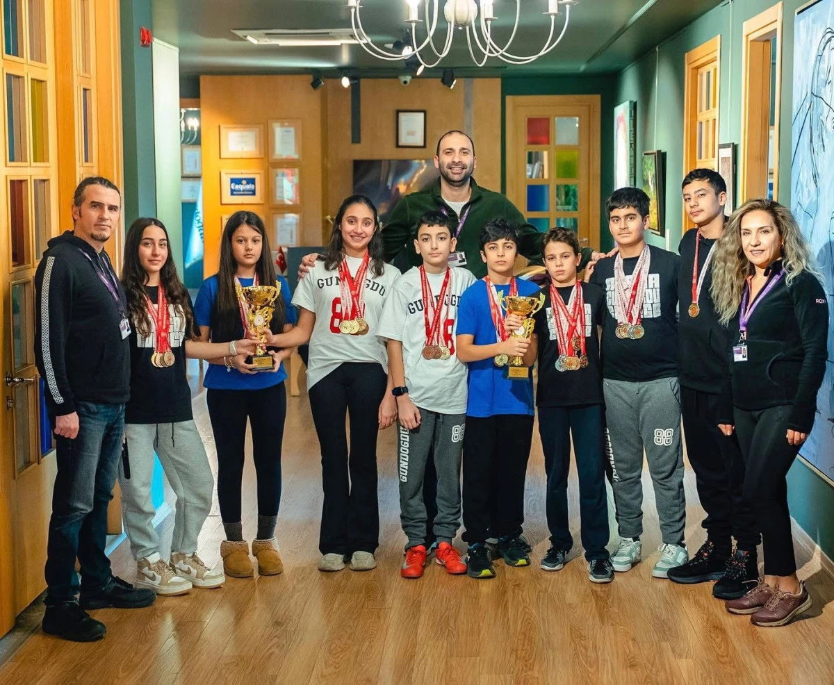 G&Uuml;NDOĞDU Y&Uuml;ZMEDE ADANA ŞAMPİYONU