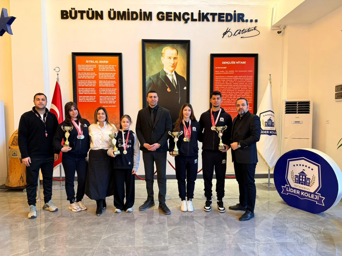 İSTANBUL LİDER KOLEJİ ADANA KAMP&Uuml;S&Uuml; KANO YARIŞLARINDA K&Uuml;RS&Uuml;Y&Uuml; KAPATTI!