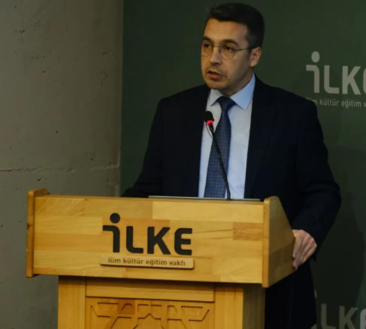 Kadınlar Hâlâ Sistematik Engellerle Karşılaşıyor
