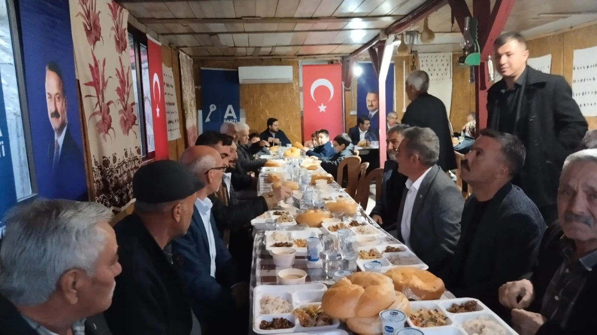 Karaisalı&rsquo;da Anahtar  Parti&rsquo;den birlik mesajı