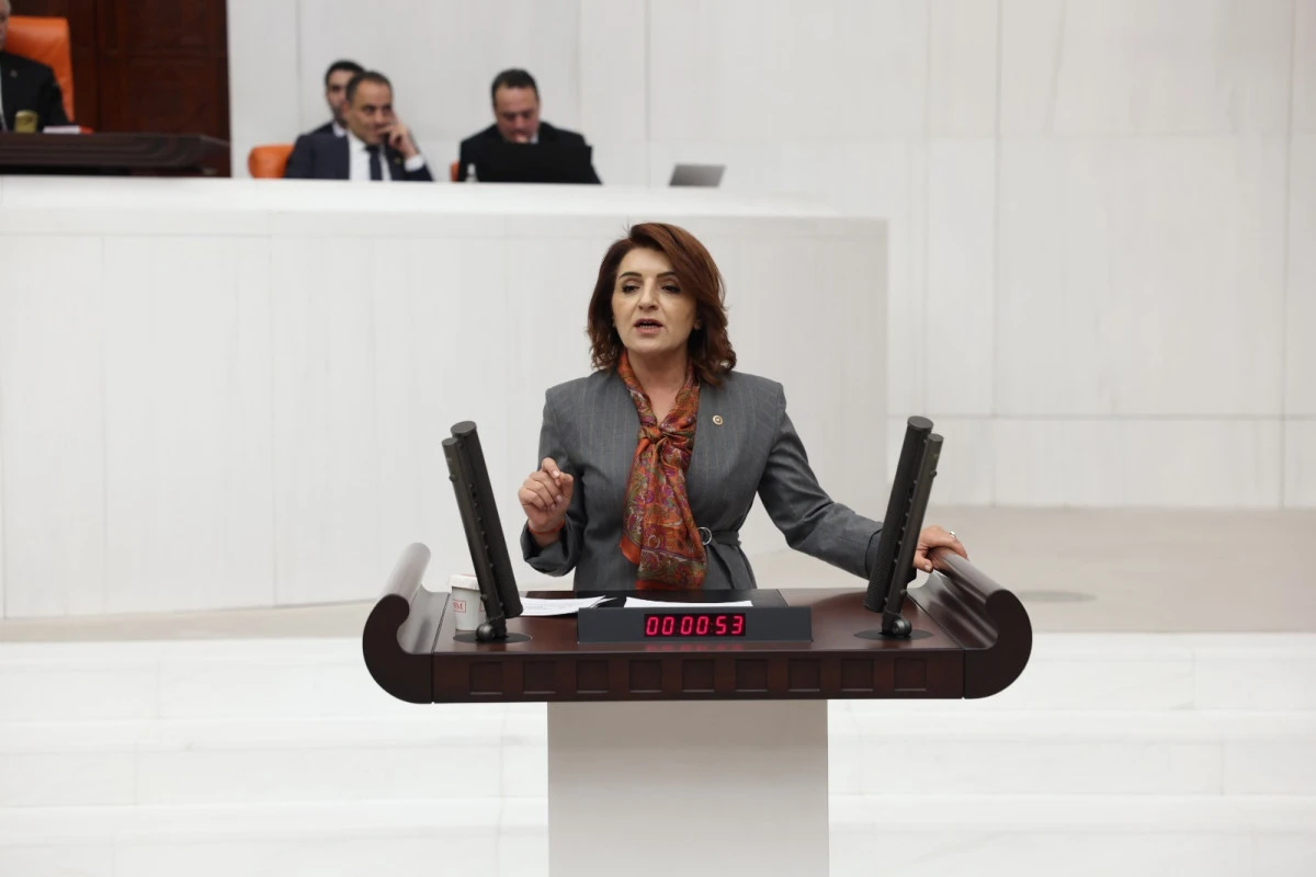 &ldquo;Konut yatırım oyuncağı değil, barınma hakkıdır&rdquo;