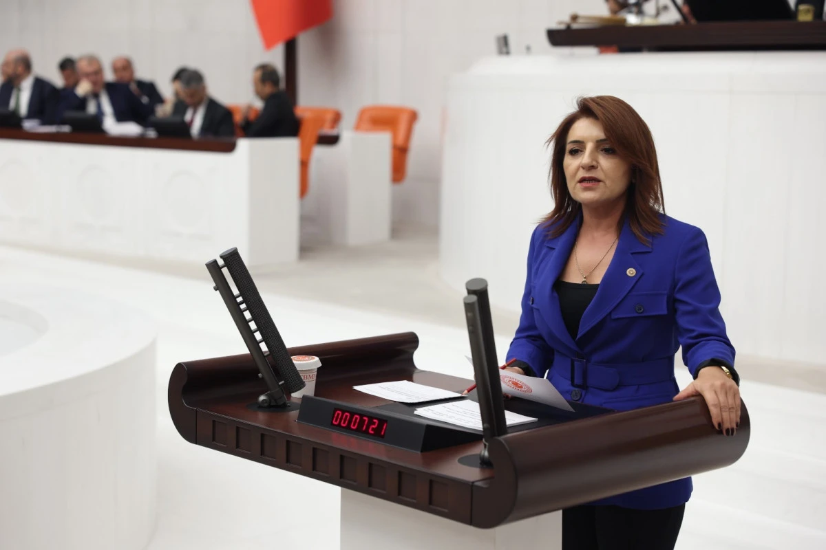 “Mersin halkı rapor değil çözüm istiyor”