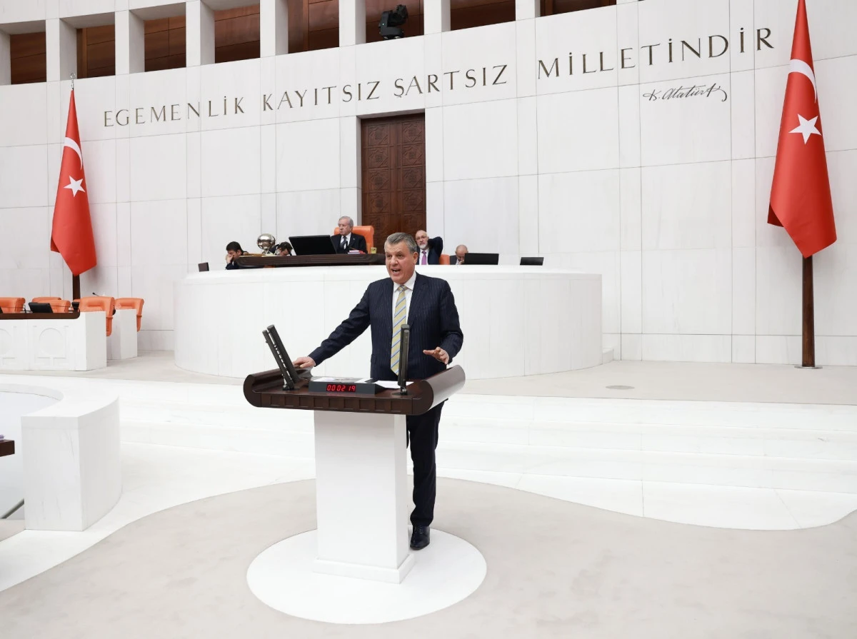 "Milli Parklar ve Tabiat Alanları'nı talan ettirmeyiz"