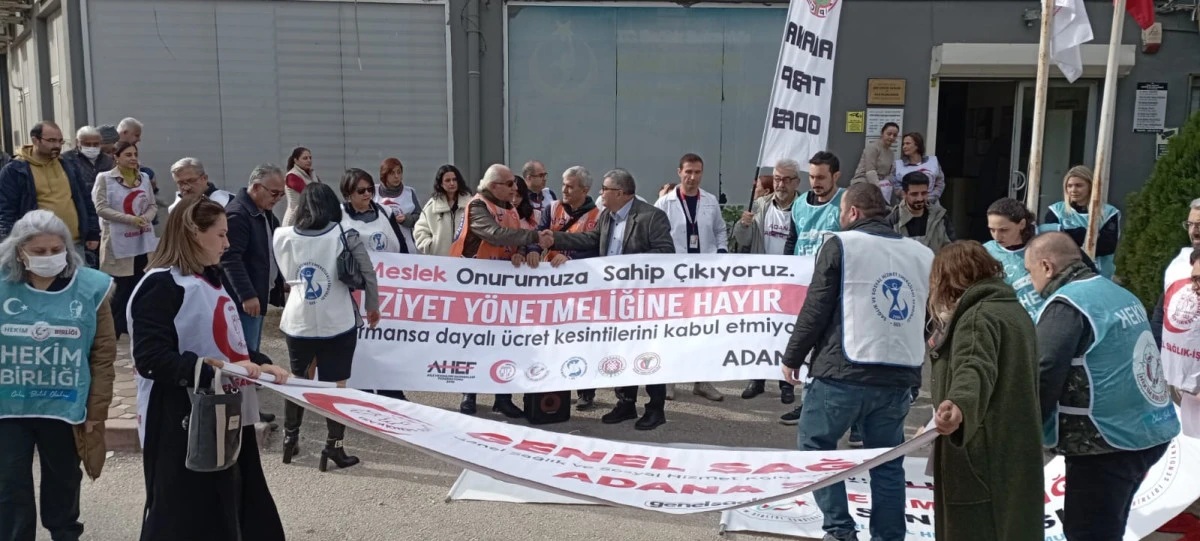 Sağlık &ouml;rg&uuml;tlerinden  y&ouml;netmelik tepkisi