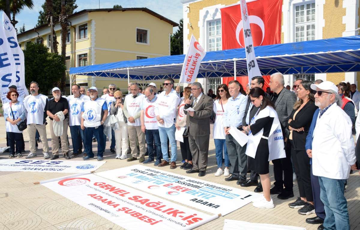 Sağlıkçılardan ‘Beyaz Yürüyüş’