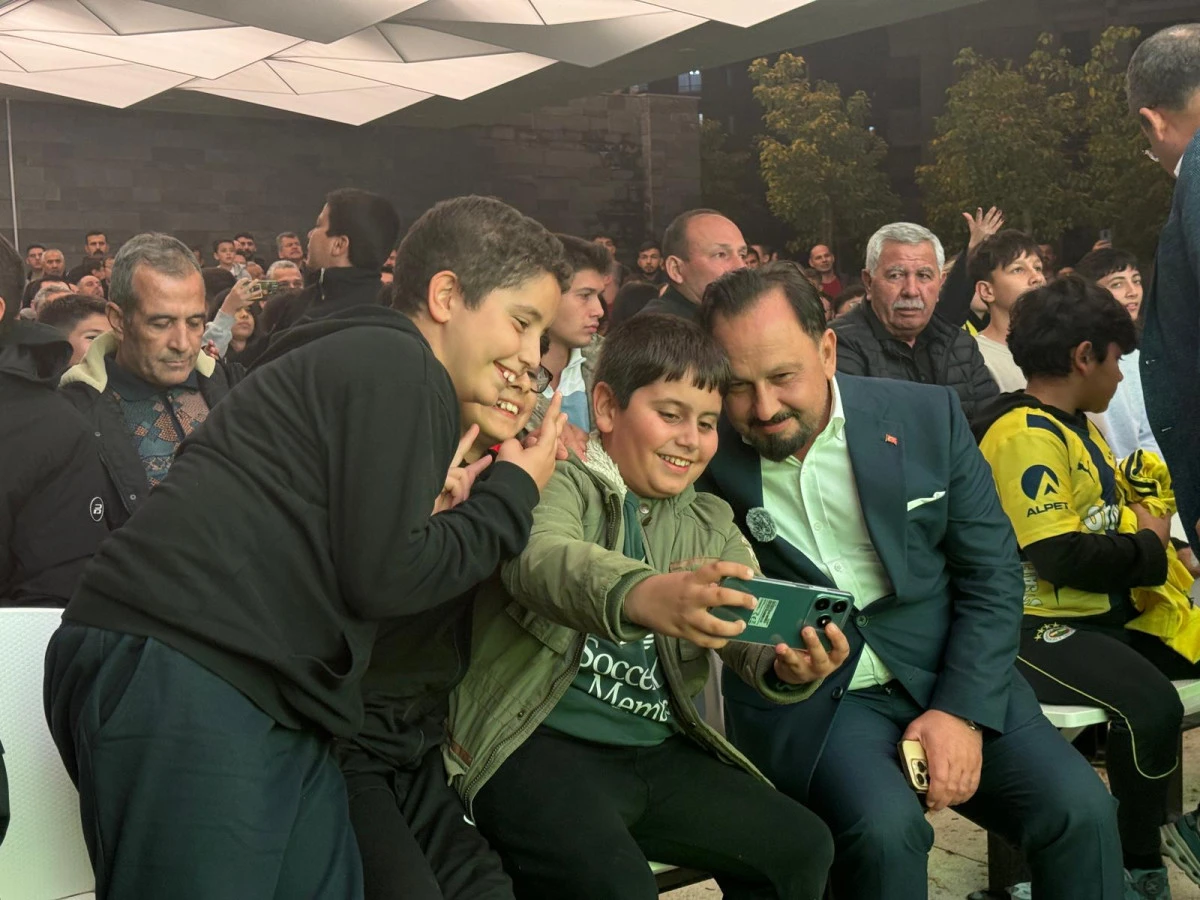 Sarıçam’da derbi coşkusu