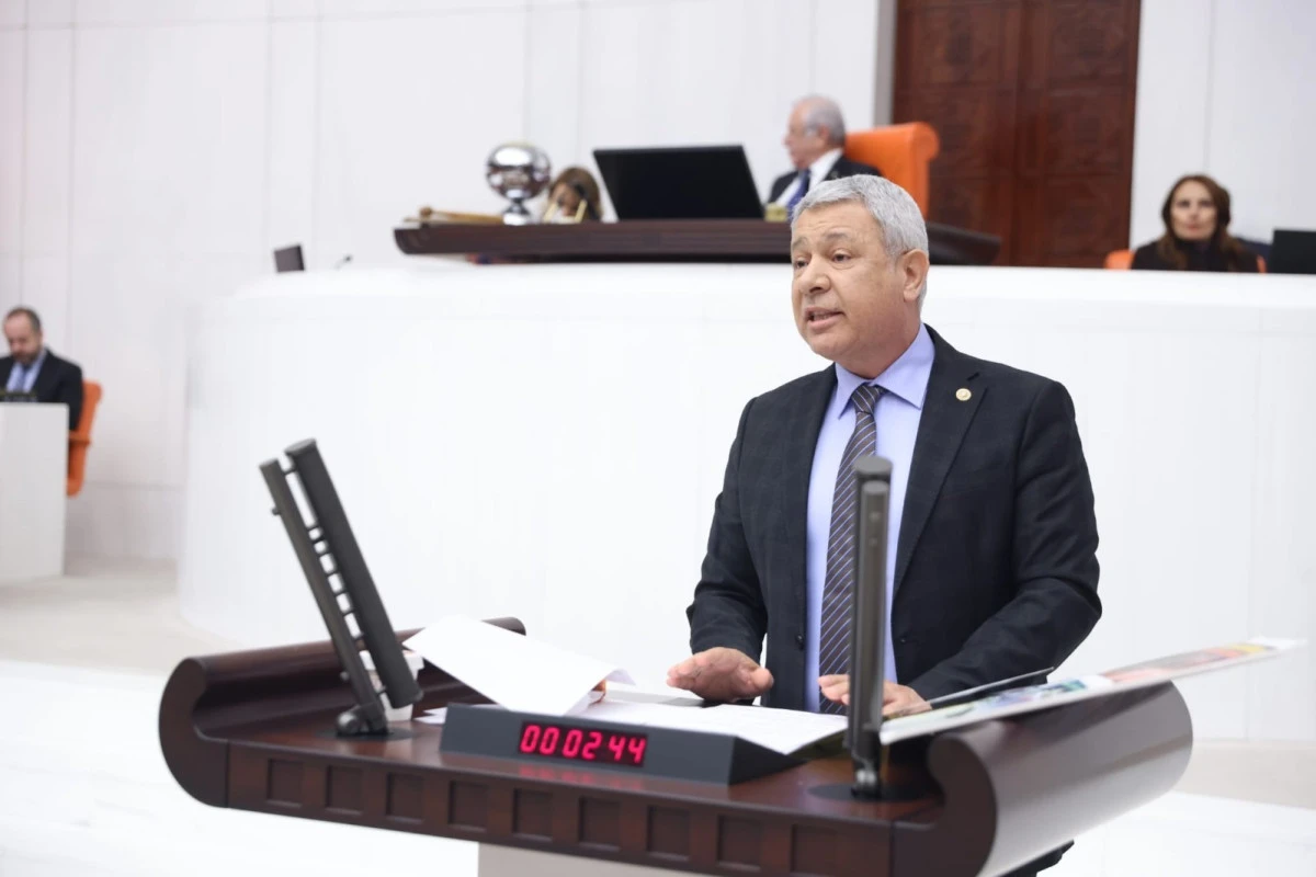 S&uuml;mer: &ldquo;PTT, Varlık Fonu&rsquo;na  devroldu, zarar rekor kırdı&rdquo;