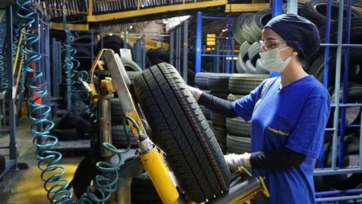 &Uuml;cretli &ccedil;alışan sayısı yıllık y&uuml;zde 1,7 arttı