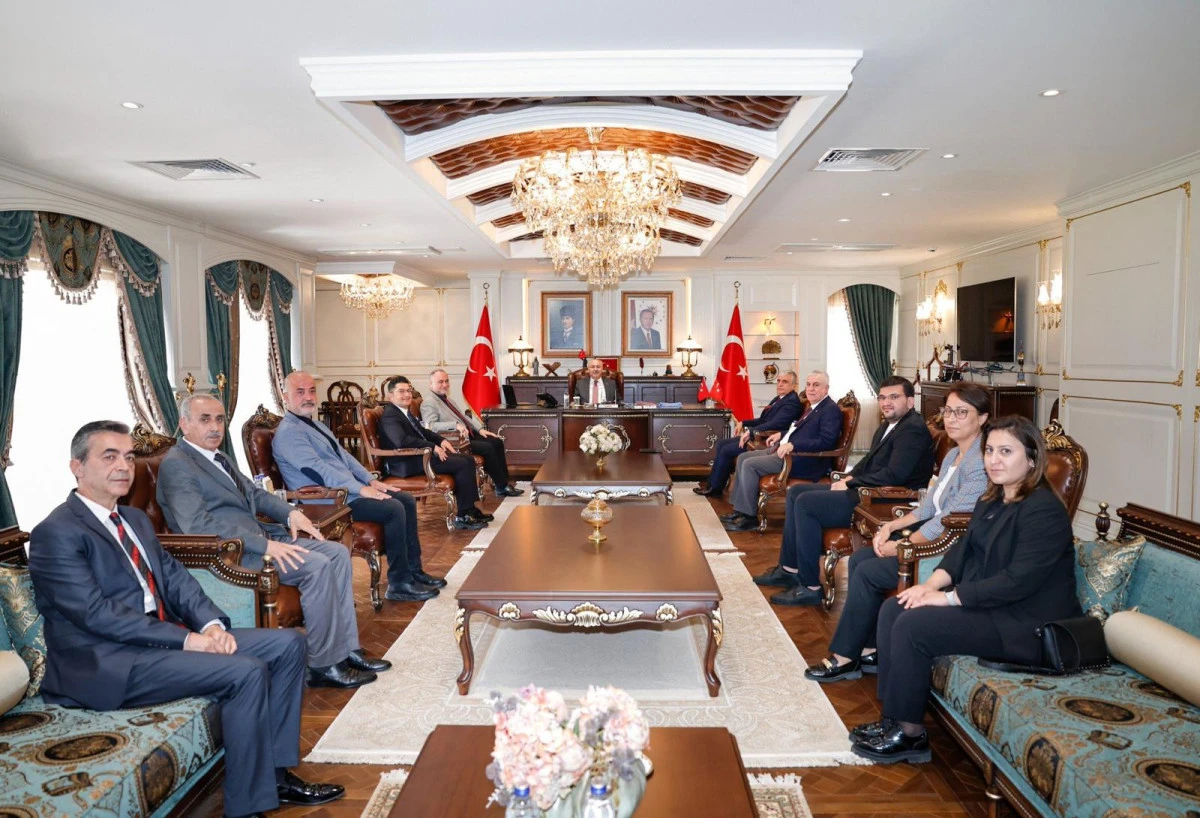 Vali Köşger’e Vakıflar Haftası ziyareti