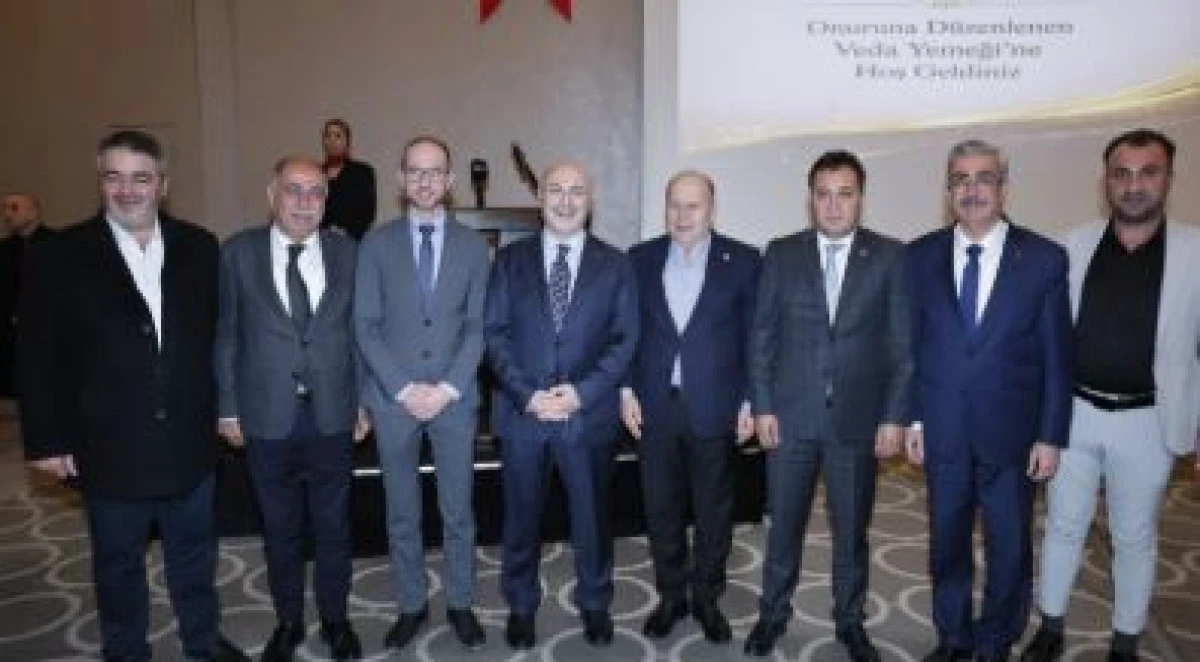 Vali K&ouml;şger&rsquo;e veda yemeği