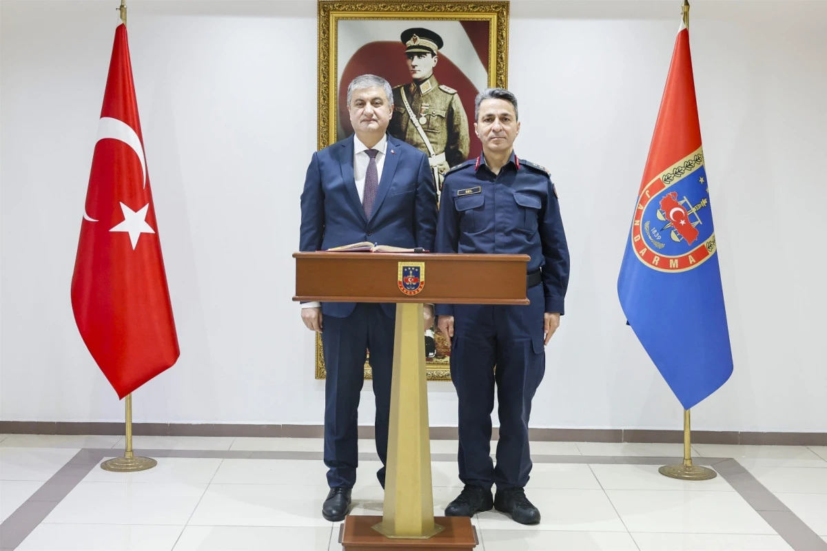 Yavuz&rsquo;dan İl Jandarma  Komutanlığı&rsquo;na ziyaret