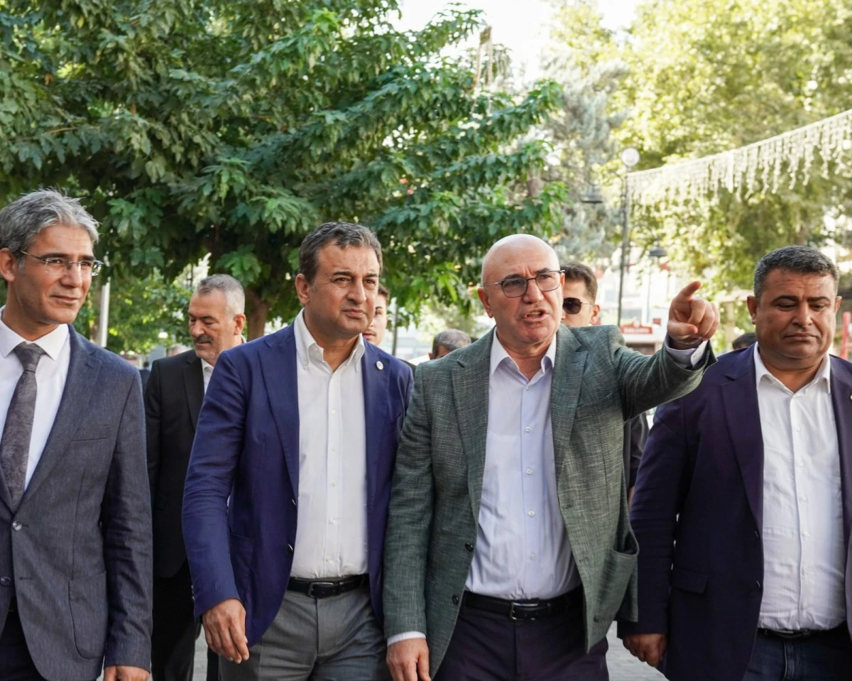 &ldquo;YENİ siyasetin ger&ccedil;ek  adresi halkın yanıdır&rdquo;