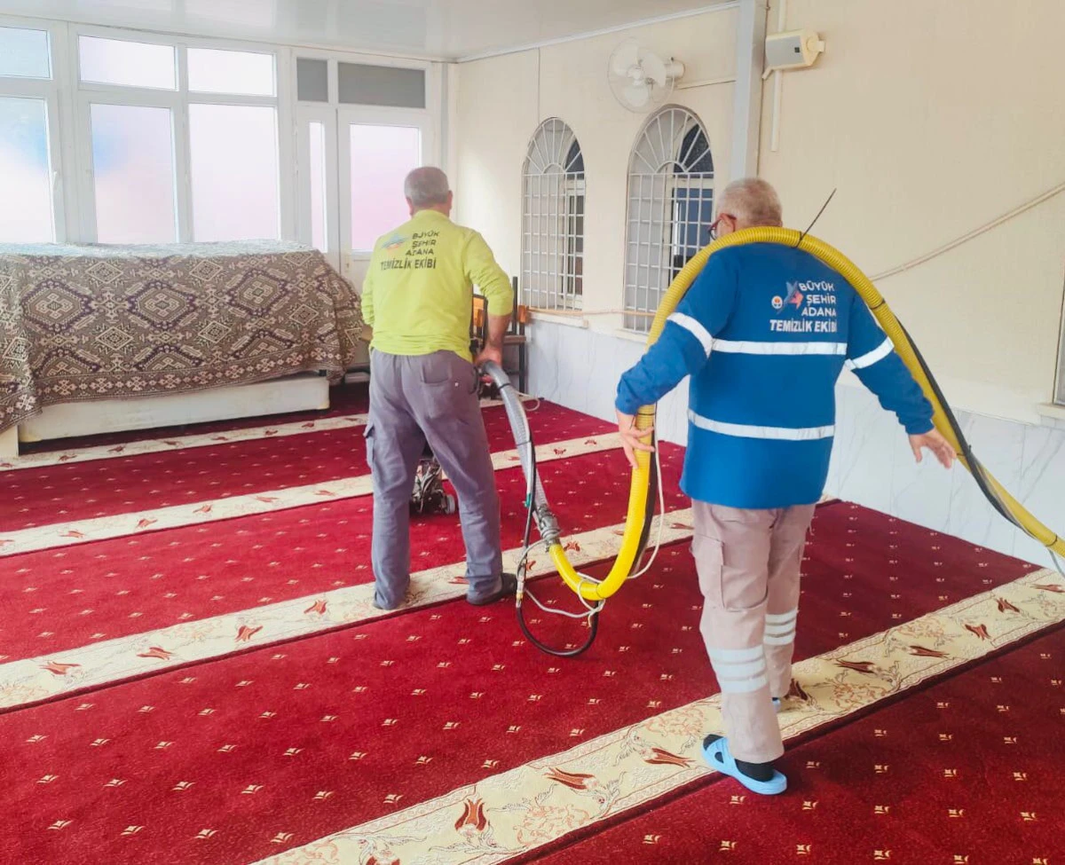 Yumurtalık’ta ibadethane temizliği