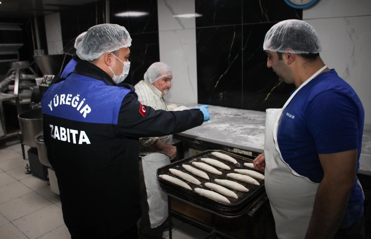 Y&uuml;reğir&rsquo;de fırınlara Ramazan denetimi