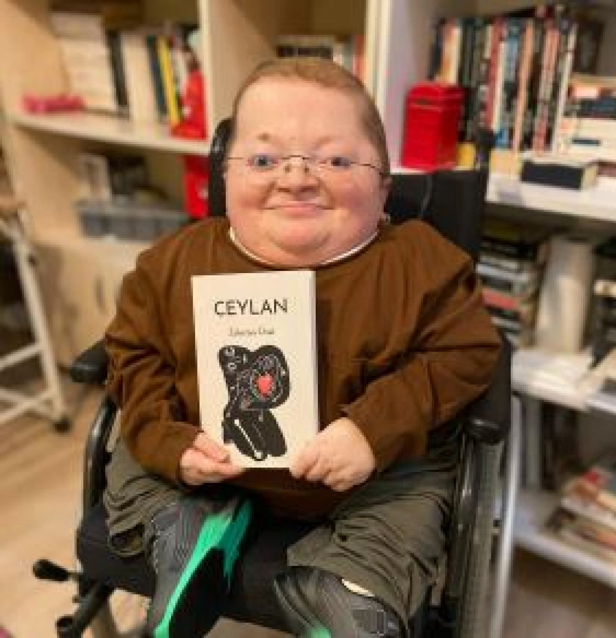 ZEKERİYA &Uuml;NAL&rsquo;DAN &Ccedil;ARPICI BİR ROMAN: CEYLAN