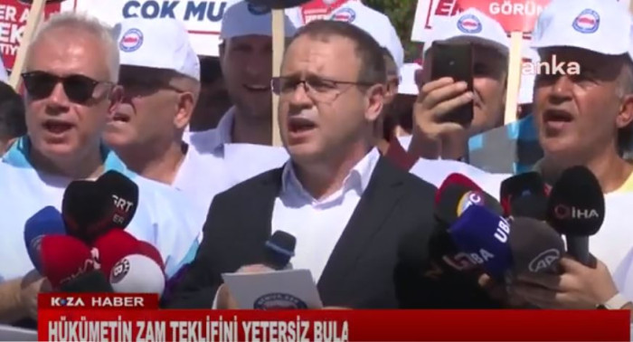 HÜKÜMETİN ZAM TEKLİFİNİ YETERSİZ BULAN MEMUR-SEN'DEN 81 İLDE PROTESTO