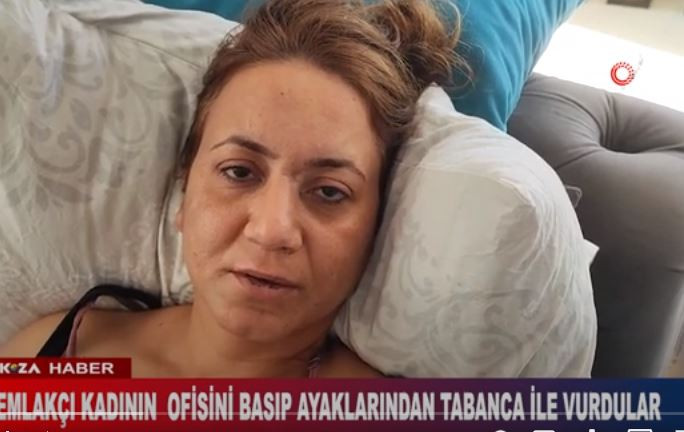 EMLAKÇI KADININ OFİSİNİ BASIP AYAKLARINDAN TABANCA İLE VURDULAR