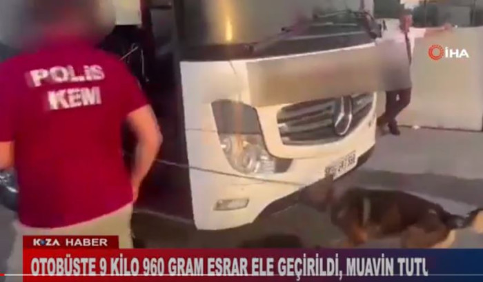 OTOBÜSTE 9 KİLO 960 GRAM ESRAR ELE GEÇİRİLDİ, MUAVİN TUTUKLANDI