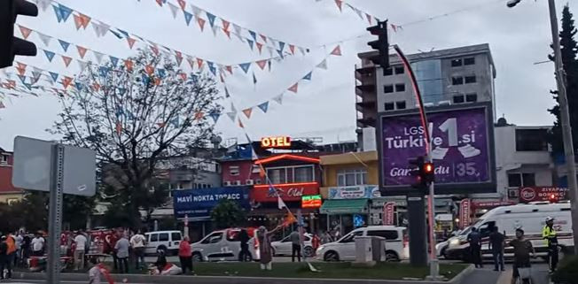 Adana'da Cumhurbaşkanlığı seçimi kutlamaları başladı